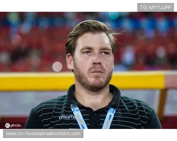 迪尼批评麦克拉伦辞去牙买加主帅决定不真诚,为球队制造更多问题