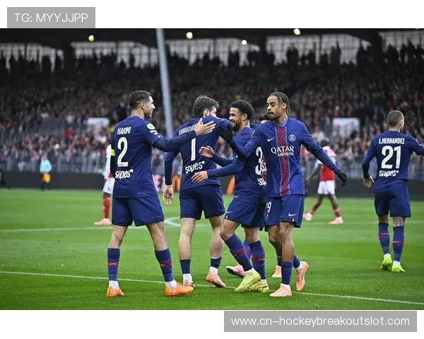 里昂主场攻势如潮，控球率72%却效率不足憾负巴黎